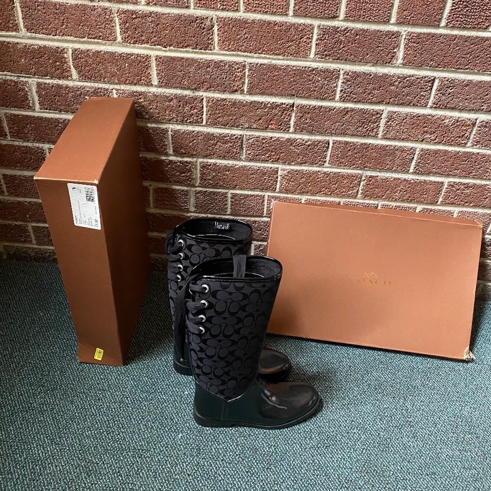 COACH Tristee boots size 11